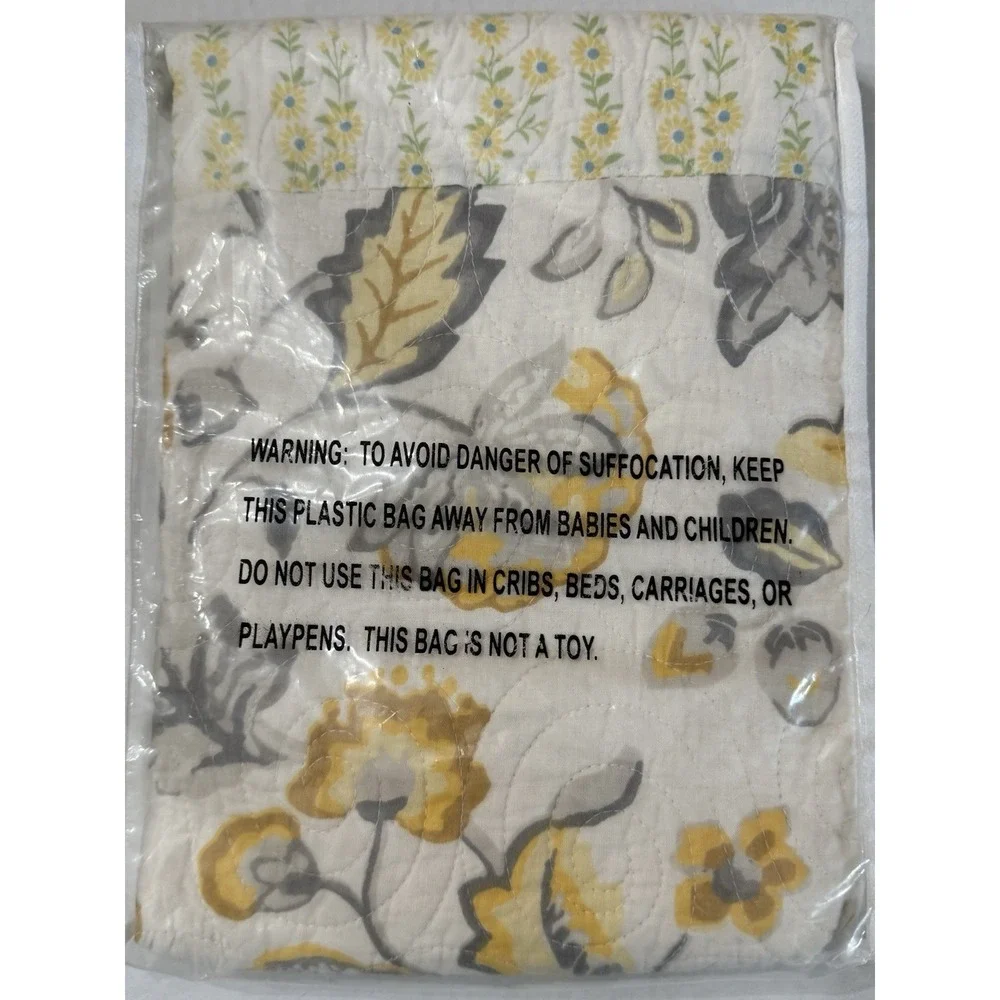 Cracker Barrel NIP Set Of 2‎ Alice Quilted Pillow Shams Gray Yellow Patchwork
